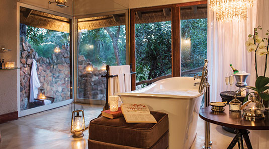 Suite luxury bathroom Dulini Safari Lodge Sabi Sand Game Reserve South Africa Luxury Safari Lodge Bookings