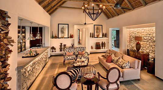 Bar lounge Sabi Sand Luxury African Safari Game Lodge Dulini River Lodge Dulini Private Game Reserve South Africa